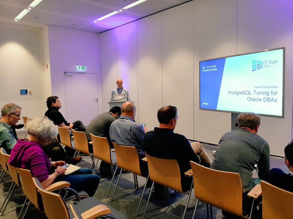 elisetta1984's tweet image. Here we go. #Postgres tuning for #Oracle DBAs. @Herveschweitzer @dbiservices #ittage