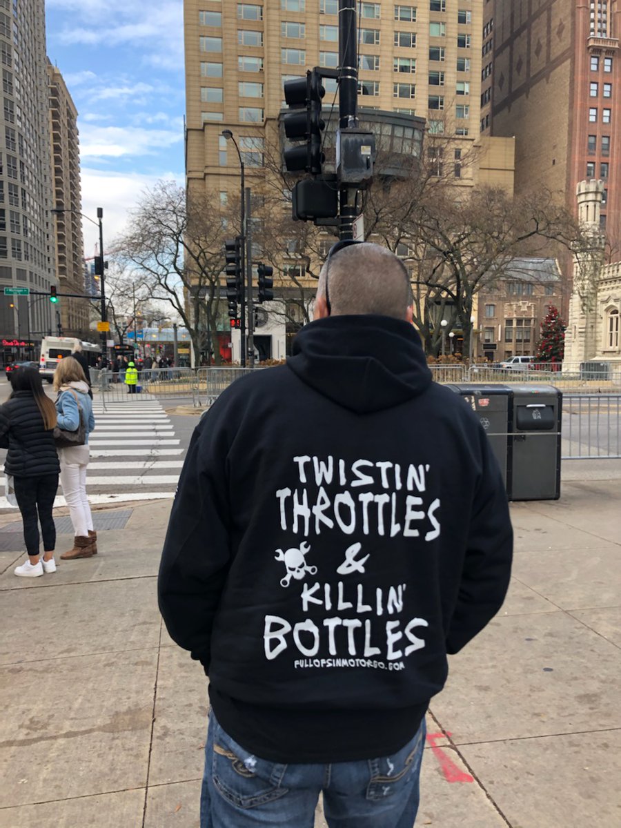 FullofSin_MC's tweet photo. Full of Sin Throttles & Bottles on the streets of Chicago.
#FullofSinMotorCo #Chicago
#HarleyDavidson #motorcycles #apparel #impeachmentDebate #sinner #fullofsin https://t.co/7uu7U9tVO2