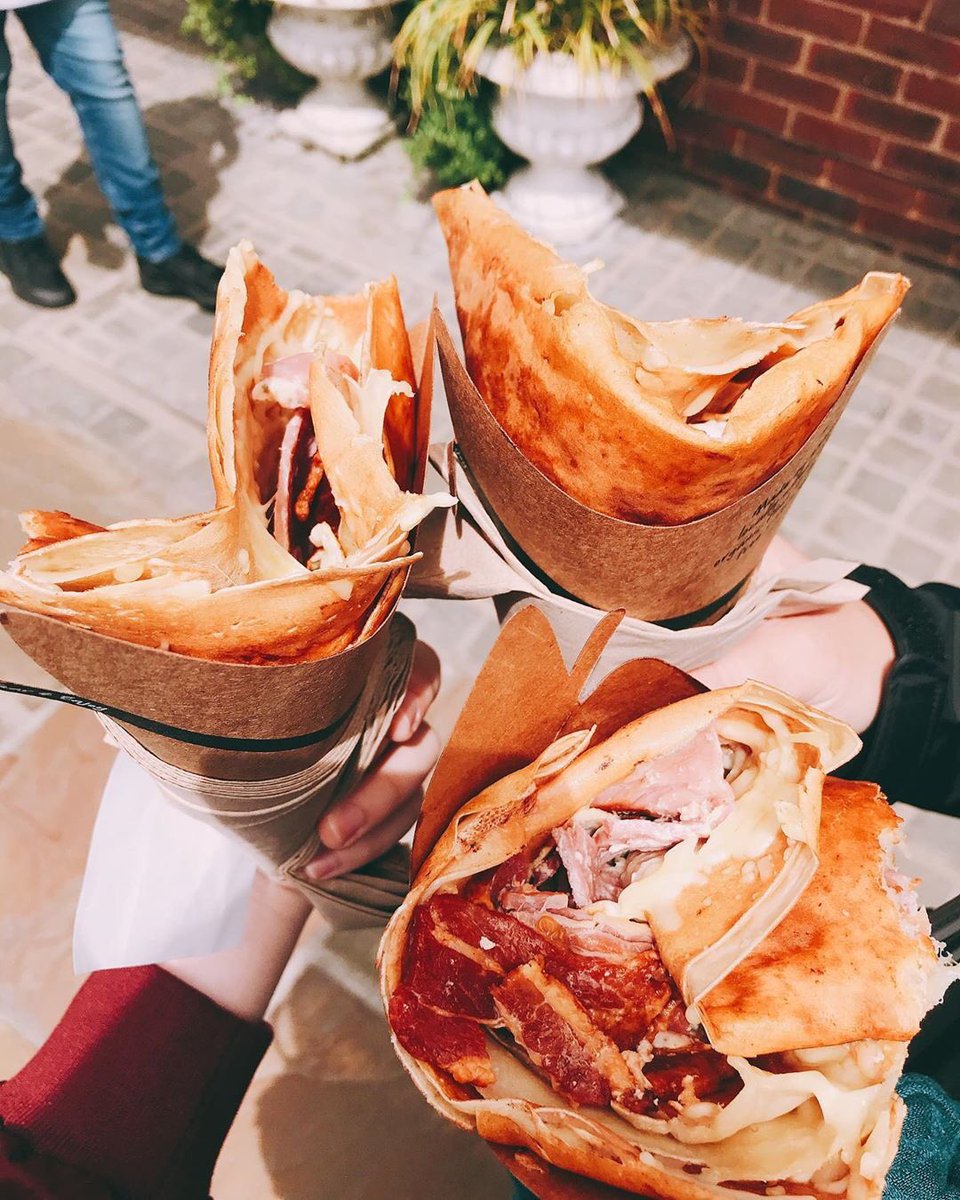 Is there anything better than eating crepes with friends 😊 Tag your friends!

📸 • @minkia_ku

#dublinfood #dublinfoodblogger #irishblogger #foodlove #organicflour #artisan #absolutelyfabulous #amazing  #goodfoodgoodvibes #foodybuddy #foodporn #foodmate #foodilicious