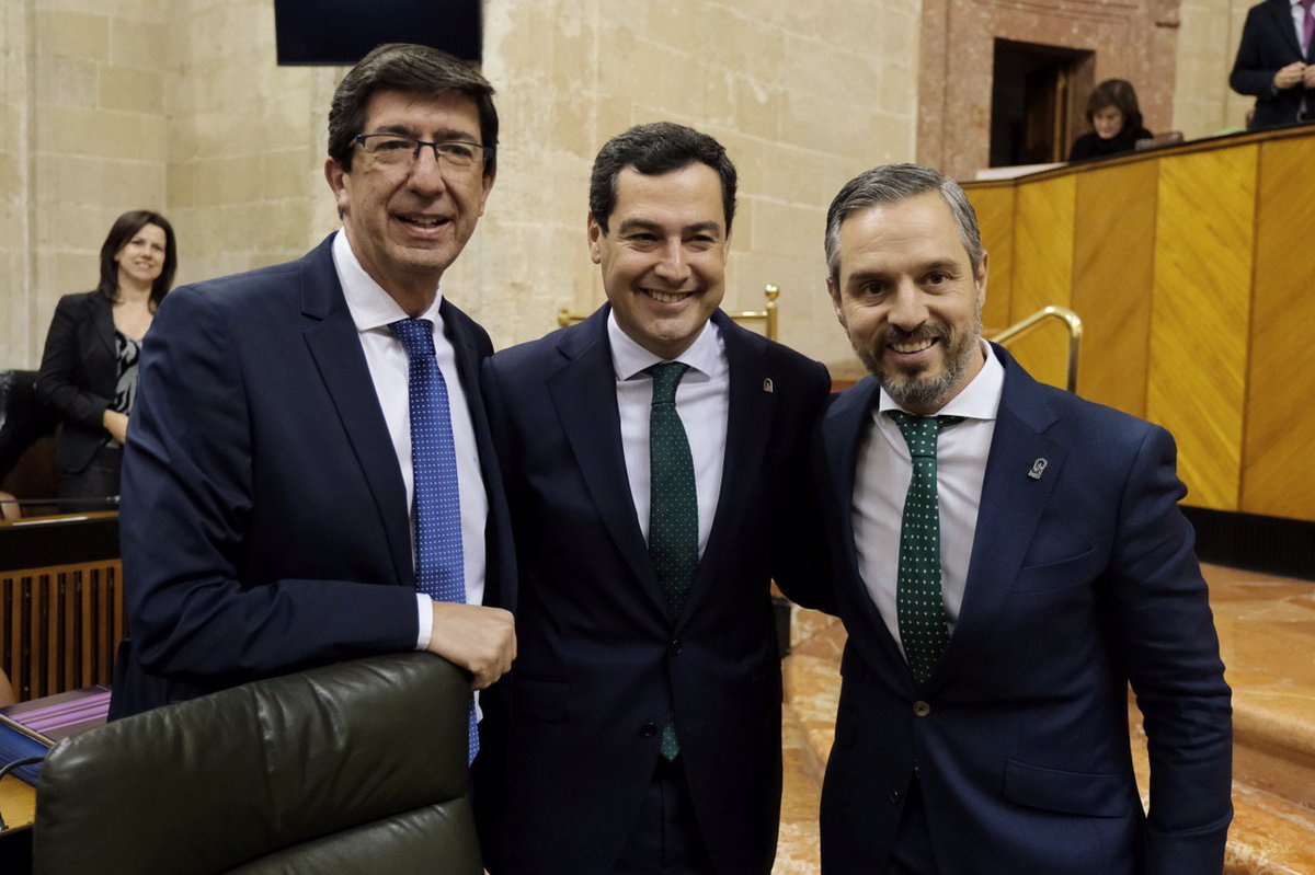 JuanMarin_'s tweet photo. Muy satisfecho de poder terminar el año con el trabajo hecho. Teníamos un gran reto y lo hemos conseguido. 
Somos la primera CCAA de este país que tiene presupuestos para 2020, los más sociales de la historia. Gracias a todos los que lo han hecho posible. #PresupuestosAND20 https://t.co/8TxrSOmm0W