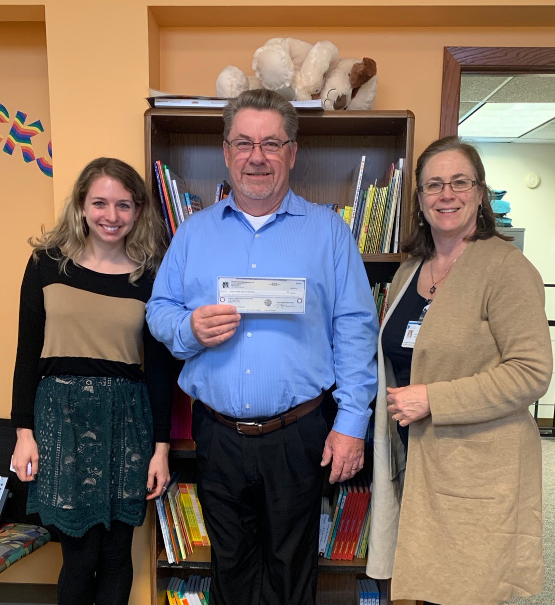 chawisconsin's tweet photo. Thank you @CascadeAssets for your donation to @reachoutandread Wisconsin! Your support helps us reach more than 1 in 3 kids younger than age 6 throughout Wisconsin. #BooksBuildBetterBrains #RORWI https://t.co/mHPdSG4P1Q