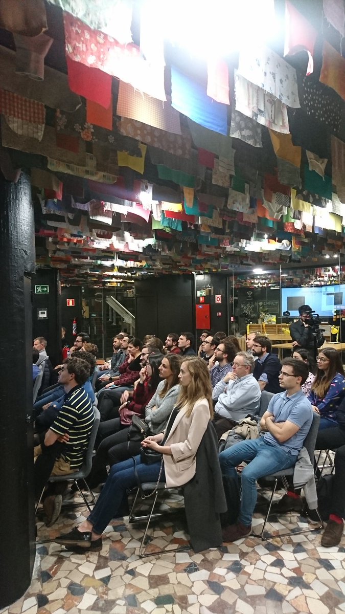 ¡Hay mucho interés! ☺️☺️ ¡Gracias por venir!