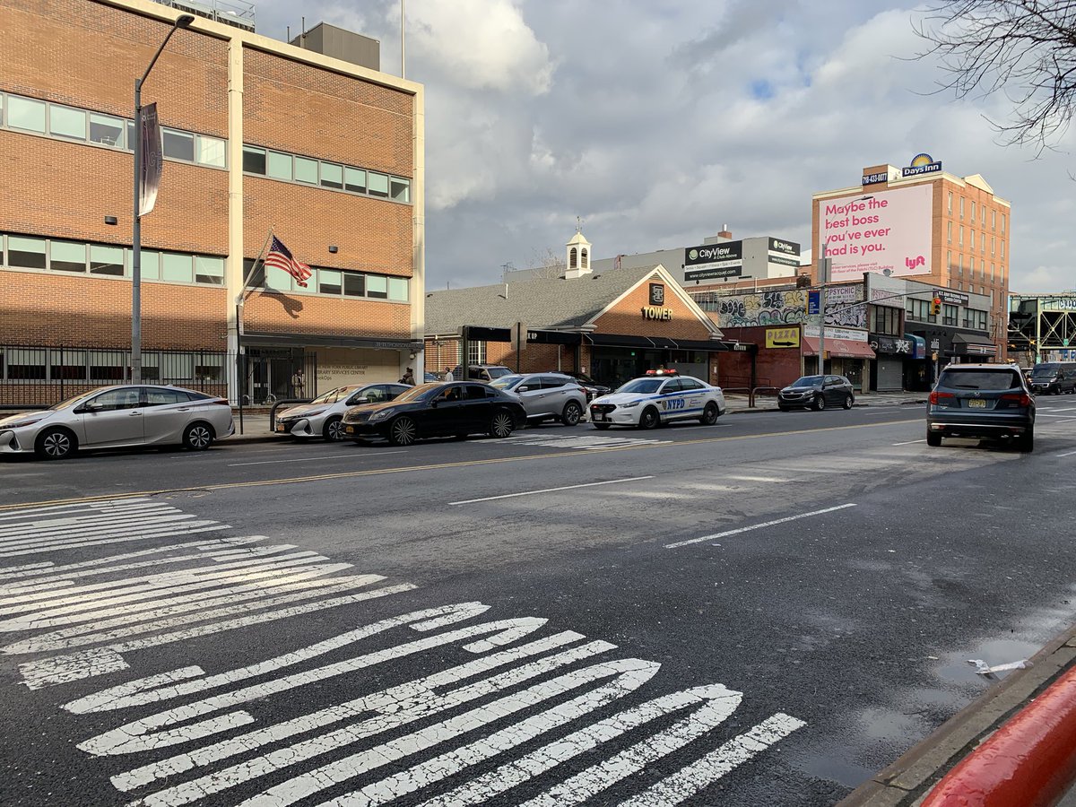 joby_jacob's tweet photo. .@NYC_DOT if we need all this blacktop to keep traffic moving... how come the Uber drivers are able to double park and not cause a traffic jam? Stop #StudyItToDeath and prioritize pedestrian safety on Thomson Ave. 📸 at 13:53 yesterday. #PeopleFirstOnThomson. https://t.co/9Rd1EUIf03