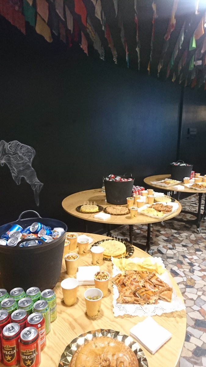 Bebida y comida del 4° encuentro cortesía de <a href="/modelical/">modelical</a>  👌