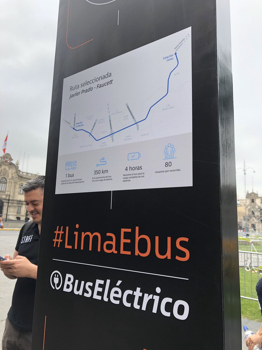 HBarentzen's tweet photo. ¡Un paso más para la #MovilidadEléctrica! Hoy fue la entrega de #LimaEBus, el primer bus eléctrico que operará en la ruta del #CorredorRojo a partir de mañana. Una de sus novedades: Tiene A/C, wifi, no contamina y no suena. https://t.co/lpZVqROxeb