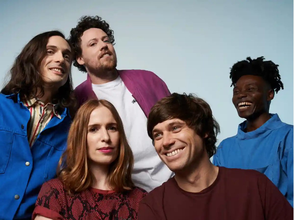 indiefolks's tweet photo. No tenes un mango y te gustaría ver a @metronomy este Domingo @TeatroVorterix ? Vuelve #SorteoNoTengoUnMango por 2 pares de entradas, quien las quiere?? Dale RT y mañana por la tarde anunciamos los ganadores #MetronomyEnAgentina https://t.co/EzC82ee9FE