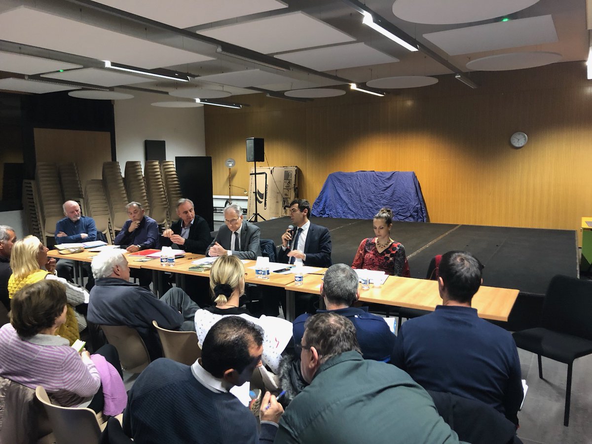 GaelNofri's tweet photo. Comité de quartier de Saint Pancrace avec @BernardBaudin et @geraldsimatos , l'occasion de rappeler les engagements de @cestrosi en faveur de la préservation de la qualité de vie dans nos collines niçoises: #environment , #circulation , #proprete , #secuite et #proximite. https://t.co/YuiCzPwEed