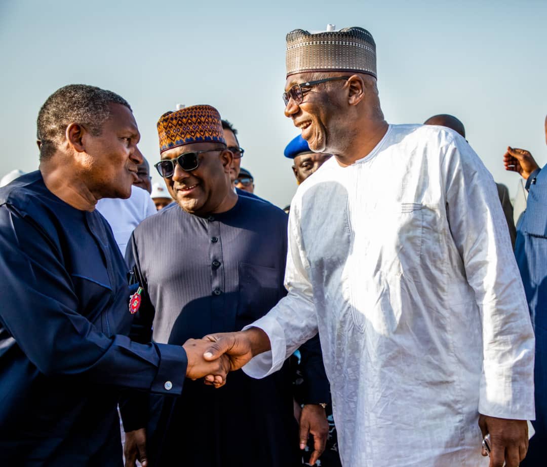 RealAARahman's tweet image. Today I welcomed Aliko Dangote, Minister of Industry, Trade and Investment, Adeniyi Adebayo, and Chairman of the BUA group, Abdulsamad Rabiu to Lafiagi. Together, we toured the sugar refinery and plantation, and I gave the BUA team my assurances...