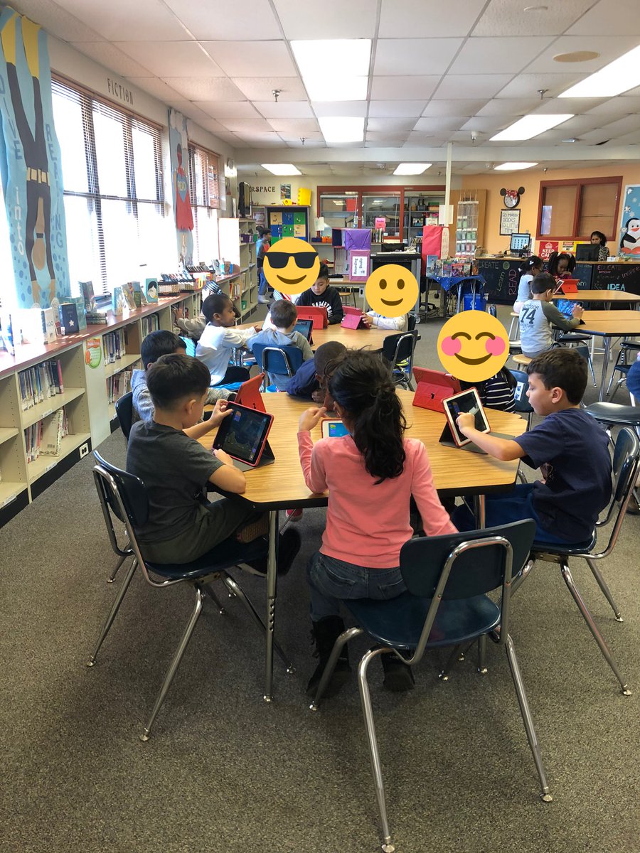 SKESLibrary's tweet image. #CSEdWeek2019   Mrs Ado’s 1st graders are rocking #HourofCode2019 !