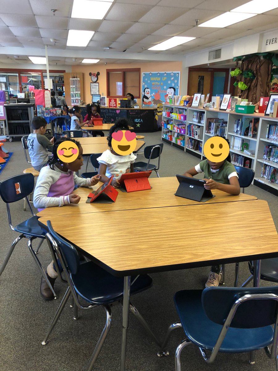 SKESLibrary's tweet image. #CSEdWeek2019   Mrs Ado’s 1st graders are rocking #HourofCode2019 !