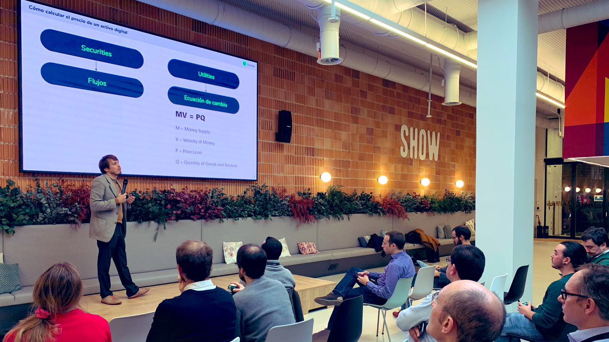 robertofintech's tweet photo. Conociendo más sobre @EthicHub y su proyecto de inversión en agricultores en economías emergentes de la mano de @jori_armbruster en @cryptoplaza_es @LOOMHouse_ #showmethetoken #blockchain https://t.co/r1jMd86DzM