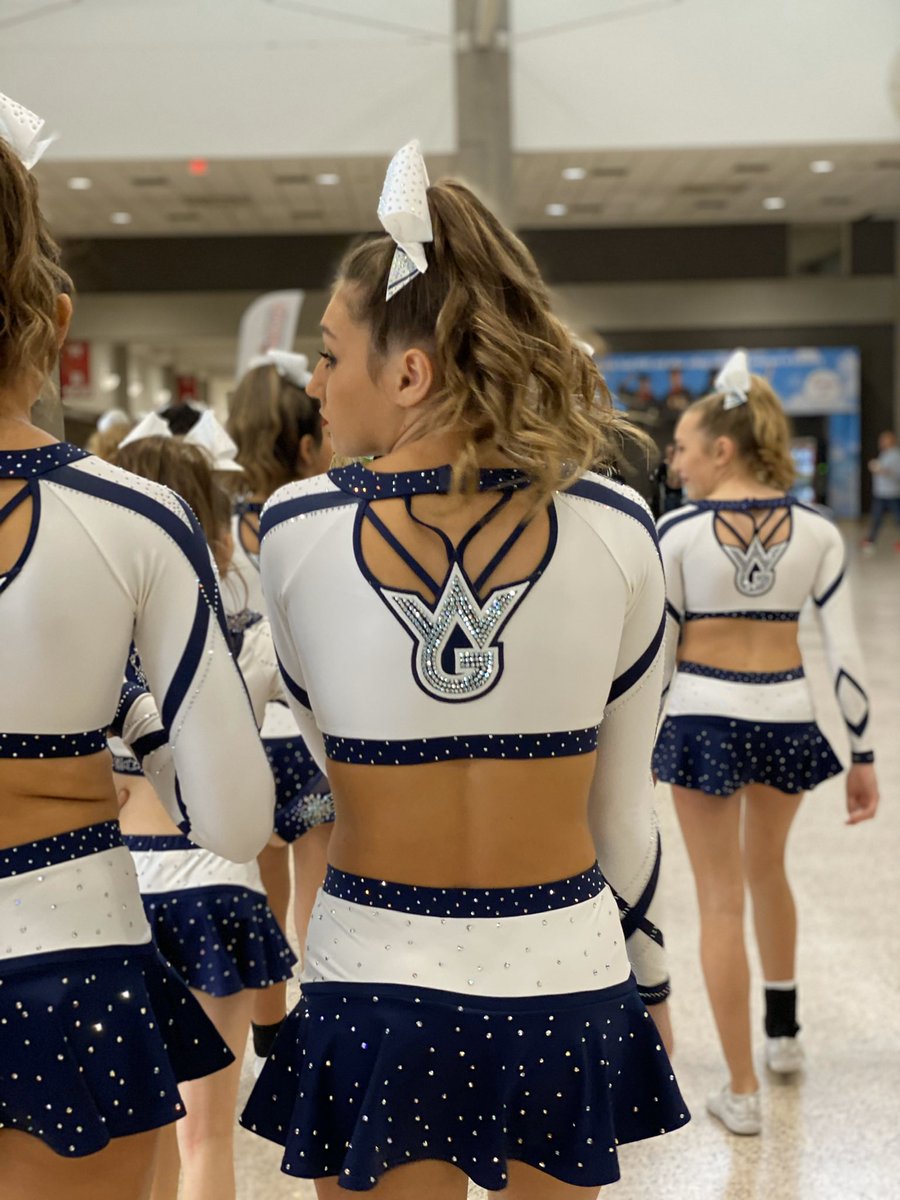 ICE_WeatherGirl's tweet photo. New team, new uniform, new routine...a great start to a great year!! https://t.co/tHBFQpT5e1