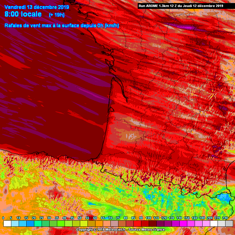 Jeremy_Boutaud's tweet photo. Cette nuit, un coup de vent va traverser le Poitou. Entre 00h et 6h du matin, des rafales de 70 à 100km/h se produiront, avec de fortes averses au passage. #Meteo86 #Meteo79 https://t.co/PQlBEF48WR