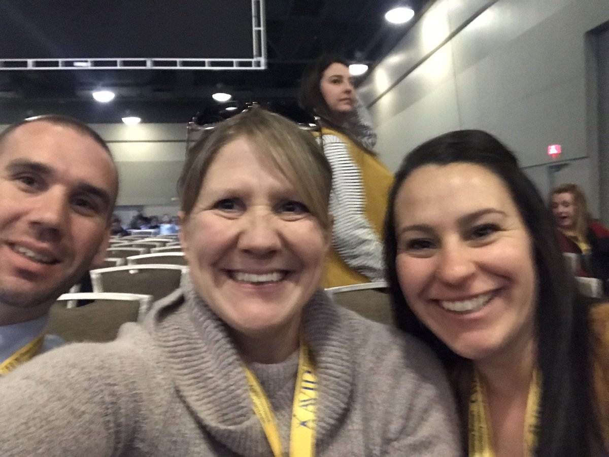 lcsd_avid's tweet photo. Getting ready for the Keynote #NatCon19! #ThisIsAVID https://t.co/ZSnZr4hNYS