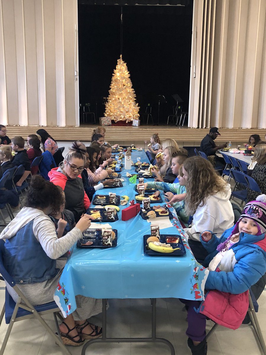 McCandlessElem's tweet photo. Today was another great day celebrating our family at McCandless. We appreciate all those who could attend and all the hard work it took to make today happen. #308pride #BraggingonU https://t.co/ElGI1QloWM