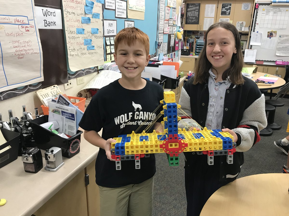 teachnwolves's tweet image. Outstanding thinking happening in our GATE classes @CVESD_Wolfcanyo using @KidSparkEdu kits.  Ss had to build bridges in one class and move beams from lower shelves to higher shelves using robotics.  @matshy #timberwolfproud