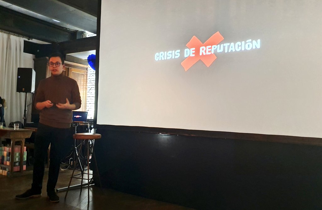 ReasonWhy's tweet photo. Bernat Saiz, Strategy Planner en @Logic__Design invita a las marcas a dejar atrás la idea de riqueza para convertirla en aportaciones con beneficios para toda la sociedad. #Change4Good  #OpenUpTogether https://t.co/PCokob6pYB