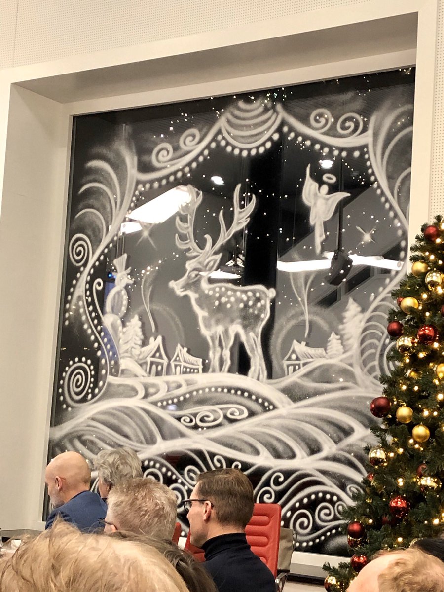 Laatse <a href="/raadbergendal/">Gemeenteraad Berg en Dal</a> vergadering van <a href="/bergendalgem/">Gemeente Berg en Dal</a> van 2019 is begonnen, in een volle raadszaal. Tevens de laatste raadsvergadering van onze fractievoorzitter <a href="/robverheijen/">Rob Verheijen</a>.
