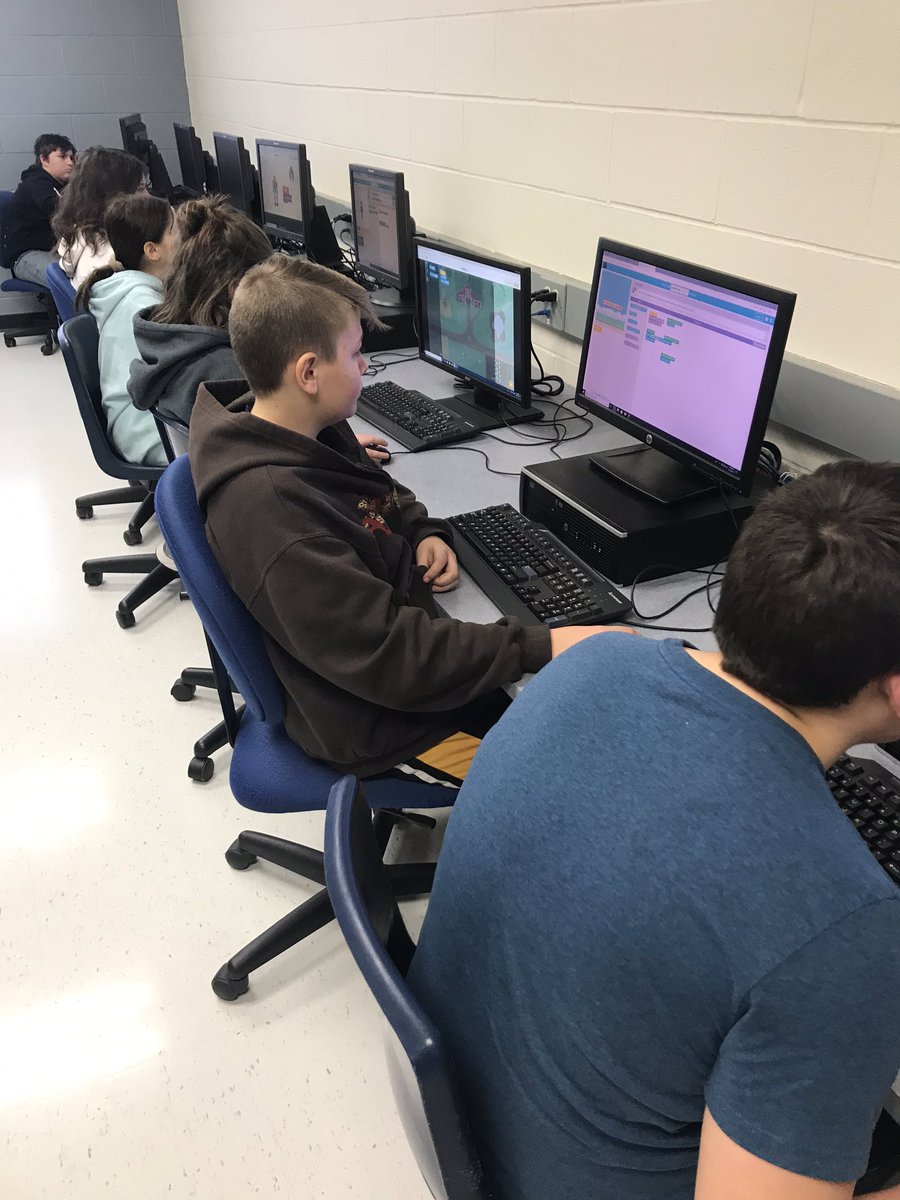 SPPDurham's tweet photo. We love Hour of Code! With Dash snowplows and digital breakouts can it get any better??? #HourofCode2019 #BGCCodes https://t.co/V9u3mpvGJY