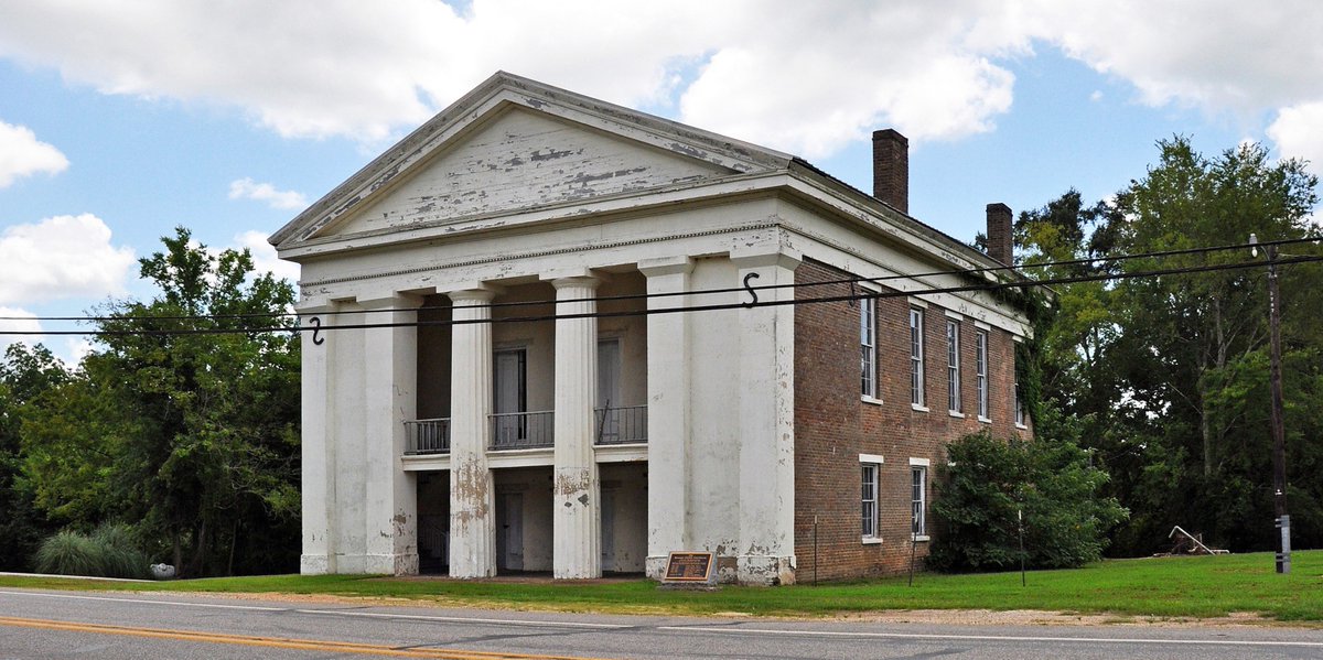 RuralSWAlabama's tweet photo. Old Marengo County Courthouse at Linden, AL - Built circa 1848, this building served as the third courthouse for Marengo County, out of a total of six. In 1890, train-robber “Rube” Burrow was killed on the street in front of this courthouse... https://t.co/lRBW0wDZgF https://t.co/ihoJeg1r88