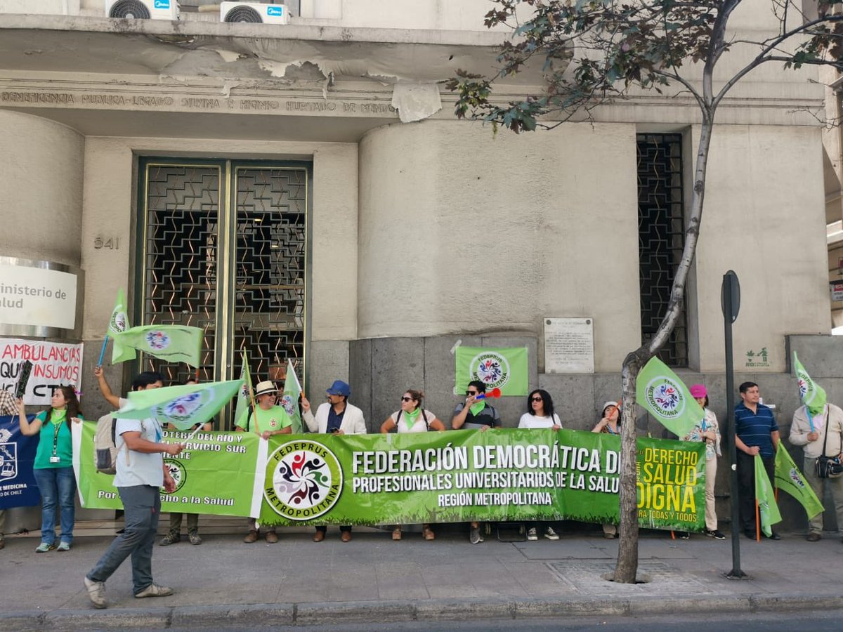 Sandra Olivares (@sandraoc69) on Twitter photo <a href="/FedeprusM/">FEDEPRUS METROPOLITANA</a> <a href="/fedeprusaconca1/">fedeprusaconcagua</a> frente al ministerio de salud entregando pliego de demandas junto a <a href="/UnidadSocialCh/">Unidad Social</a> <a href="/jmanalich/">Jaime Mañalich</a> <a href="/FedeprusM/">FEDEPRUS METROPOLITANA</a> <a href="/fedeprusaconca1/">fedeprusaconcagua</a> frente al ministerio de salud entregando pliego de demandas junto a <a href="/UnidadSocialCh/">Unidad Social</a> <a href="/jmanalich/">Jaime Mañalich</a>