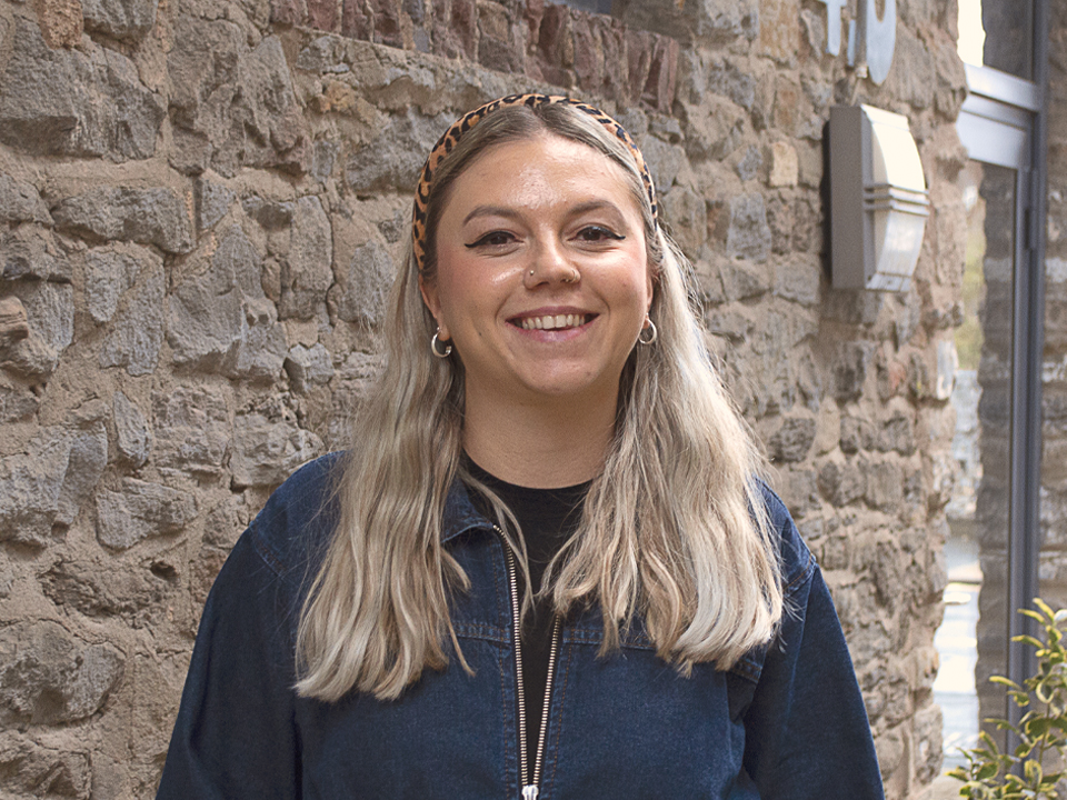 shaped_by_'s tweet photo. Read our latest blog to learn about our new Marketing Executive Jasmine! 🥳🙌

https://t.co/KXn8fkoMNG

#Workbrands #CreativeAgency https://t.co/fSICF1M1Wo