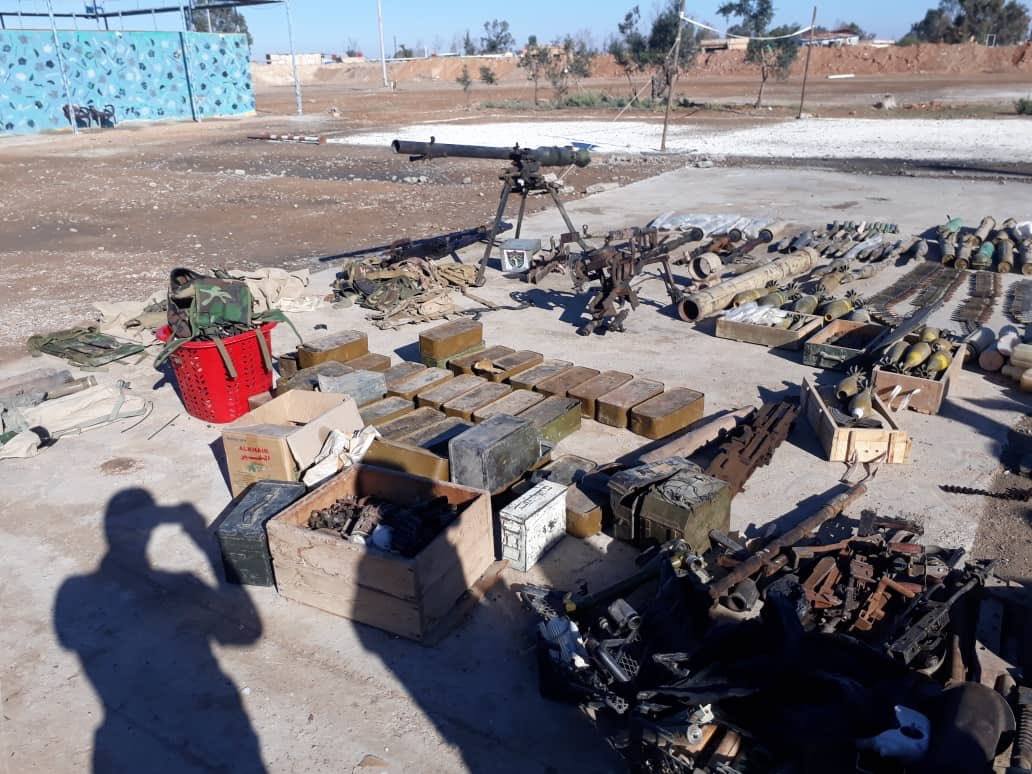 OIRSpox's tweet photo. The @CJTFOIR security partners in Syria are catching ISIS smugglers in Deir ez Zor. 👏🏽 Hevalbendên me yên ewlekariyê li Rojava avêtin ser toreke DAIŞê ya kaçaxiyê û dest danîn ser hejmareke mezin ji çekan. Destxweş! 👏🏼 قسد، تجعل دير الزور أكثرُ أماناً https://t.co/3AO0veDvHo
