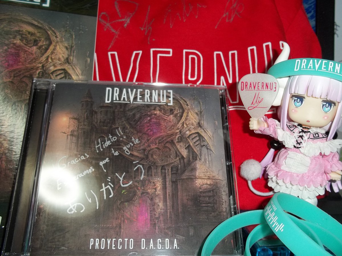 Llegado en Japón <a href="/dravernue/">Dravernue</a> "Proyecto D.A.G.D.A." 🇯🇵🥰
Una gran proyecto y la banda por los miembros pasado de Mandrágora Negra <a href="/unaiil/">Unai Iglesias Lecuona ♠️⃤</a> !!!!!!
Muy bien el disco todos 18 canciones, con muchos artista invitados😆😆😆