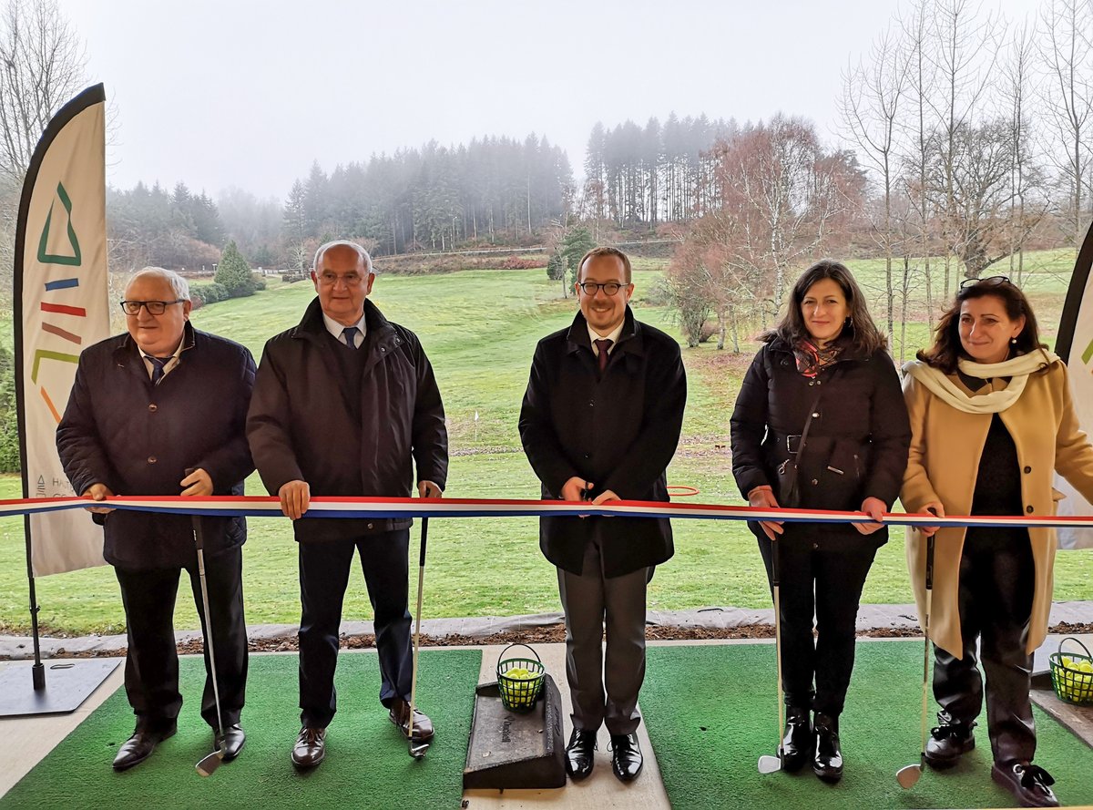 ⛳ Le practice et l'extension du parcours 18 trous du golf intercommunal de Neuvic sont à présent inaugurés ! Venez découvrir ce sport de pleine nature et ce site ouvert à tous. ⛳#SportNature #CollTerr #HauteCorrèzeCommunauté