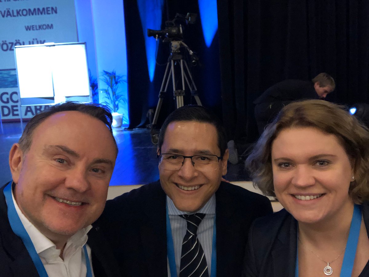 domartinECL's tweet photo. @tweeter Businesses are taking action to better manage water. Saving water = cutting energy and carbon emissions! Reporting from #EUWIC with @Microsoft and @DuPontWater #CleanWaterEU @Ecolab https://t.co/jq9T9Y47Mj