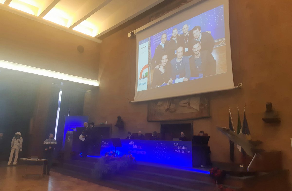 Leonardo_IT's tweet photo. 📝Valutazione Progetti:

⏩AVANTI⏩
💠GHIBLI💠
⚔HERCULES⚔
🌪TORNADO🌪

I team presentano prototipi in grado di supportare l'attività di #TappingTest attraverso la progettazione di un #VirtualEar che può essere controllato anche da dispositivi mobili #Leonardo4Innovation https://t.co/NgwbHBmKua