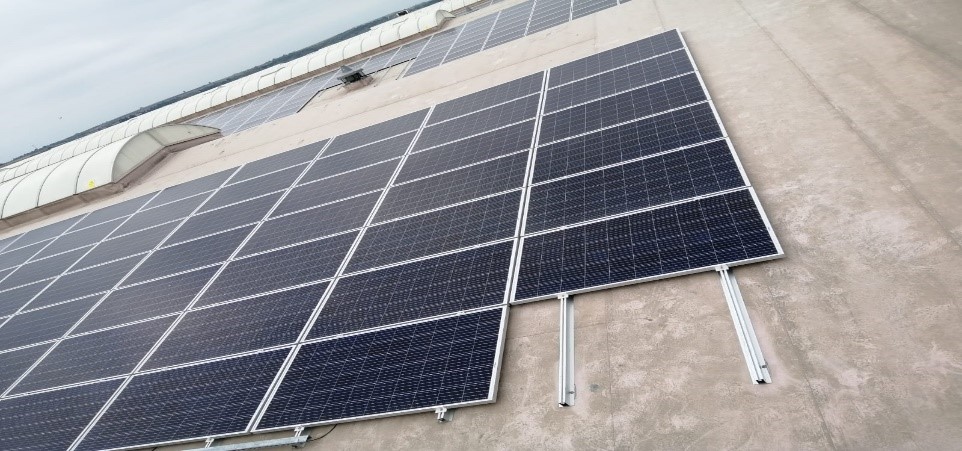 UPU_UN's tweet image. Under its #renewableenergy projects, #TurkishPost has installed a 500 kW roof top solar power plant at #İstanbul Hadımköy Sorting Center. It'll meet 25% of its energy needs. In 2020, same will be done in #Kayseri, #Denizli, #Antalya &amp;amp; #Mersin. @PTTCorporate @BozgeyikKenan @UNGtB