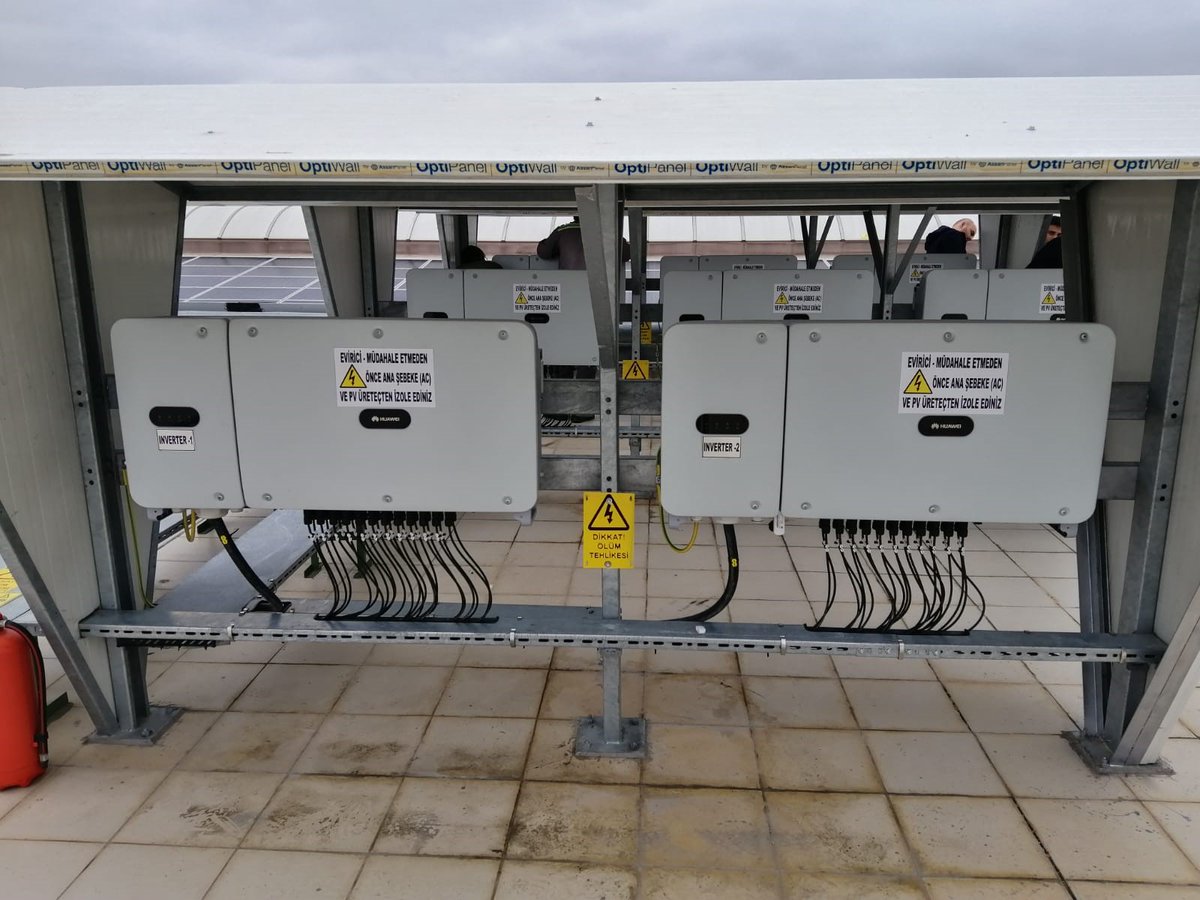 UPU_UN's tweet image. Under its #renewableenergy projects, #TurkishPost has installed a 500 kW roof top solar power plant at #İstanbul Hadımköy Sorting Center. It'll meet 25% of its energy needs. In 2020, same will be done in #Kayseri, #Denizli, #Antalya &amp;amp; #Mersin. @PTTCorporate @BozgeyikKenan @UNGtB