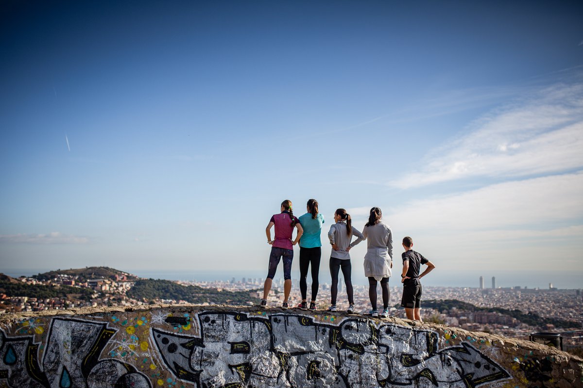 lymbus's tweet photo. ¿Os imagináis poner rumbo a Barcelona para pasar un fin de semana en el que no sabéis qué va a suceder? Esa era la idea del Salomon Unexpected Run Weekend que organizamos con @SalomonRunning !

#UnexpectedRun 

📸 @reiter_philipp https://t.co/RwG5zueBY9