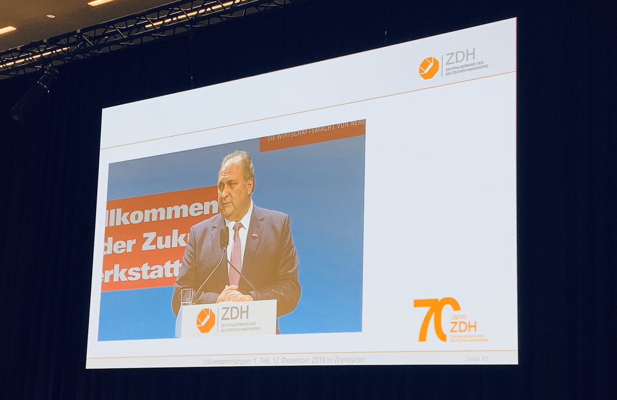 ZDH_news's tweet photo. Gute Bilanz f. das #Handwerk: „Über 600 Milliarden Euro Umsatz netto 2018. 4 % Wachstum 2019. WIR sind der Stabilisator und Motor für die Gesamtwirtschaft. Das ist ein gewaltiger Erfolg unserer Betriebe, unserer Meister, unserer Mitarbeiter!“ #Wollseifer #DHT2019 https://t.co/4u4TmMW1x3