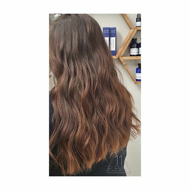 itsbre_indy's tweet photo. 🍂 🍫 .
.
.
#salon11eleven #bremusgravehair #indianapolis #greenwood #greenwoodstylist #indystylist #solasalonsgreenwood #hanzonation #colormebykm #chocolatebalayage #centergrove #martinsville #mooresville #latergram #igersindy #igersgreenwood #indyhai… https://t.co/YKL0RgkuI6 https://t.co/BRieF7hdNn