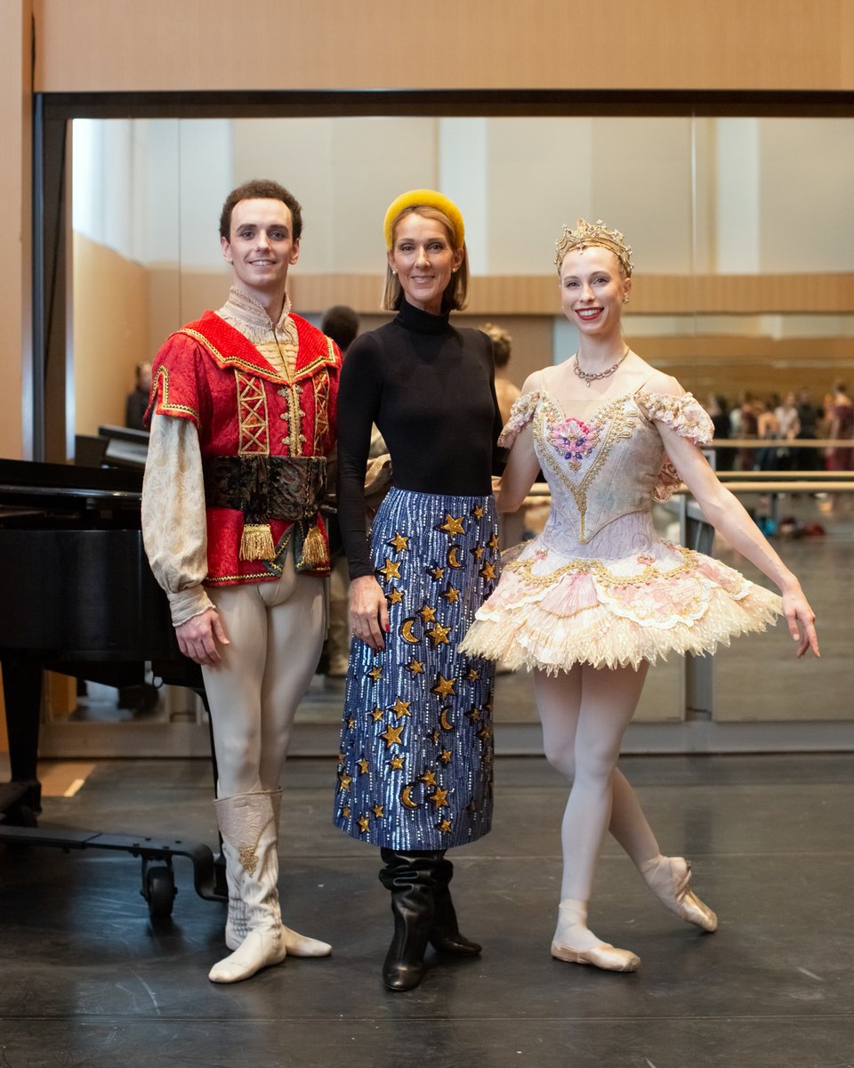 celinedion's tweet photo. I had the privilege to see the extremely talented artists of the @nationalballet of Canada in #TheNutcrackerNBC. Thank you for this incredible experience ! - Céline xx…
https://t.co/i5vDAv7E2e

📸: @karolinakuras https://t.co/3qCGhXdDgP