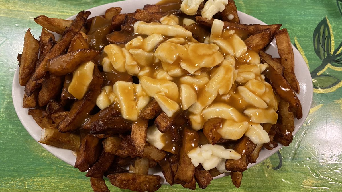 cinnamon_msft's tweet image. #poutinepics #NodeJSInteractive