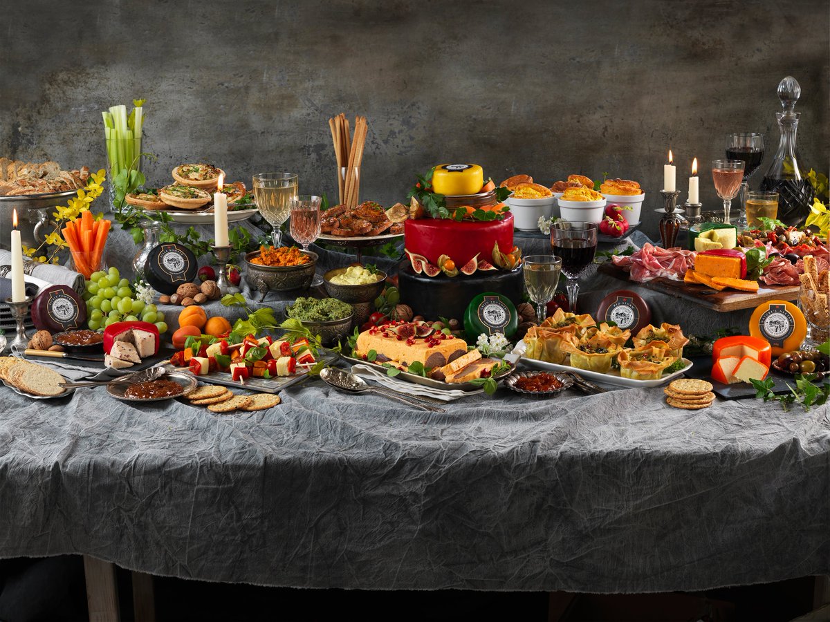 It’s the final day of #Cheesemas! We want to thank all of you for taking part this year, and to celebrate we’re offering a hamper with each of our cheeses, and all four chutneys to one lucky follower. Just follow and RT for a chance of winning 🎄 #12DaysofCheesemas