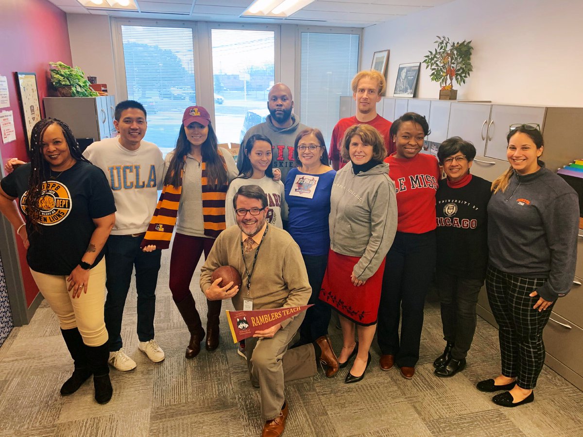 College day with our starting QB, John Hasemeyer 🏈📚❄️ #westwinterspirit  <a href="/ljleav/">Luc Leavenworth</a> @kritter12345 @SteveParnther @DrBabakhani <a href="/GoWolvesD219/">Niles West Athletics</a> <a href="/BenGra9/">Ben Grais Ed.D.</a> <a href="/NWStuServices/">Niles West Student Services</a> <a href="/NWWolvesGolf/">Niles West Boys Golf</a> <a href="/NilesWestSCI/">Niles West HS Science</a> <a href="/NWSocStudies/">Niles West Social Studies</a>  <a href="/NWHS_English/">Niles West English</a> <a href="/NilesWestFAA/">NilesWestFineAppliedArts</a> <a href="/NWLitCenter/">Niles West Lit Center</a> <a href="/nwphysical/">Niles West Physical Welfare</a> <a href="/NiWeActivities/">NilesWestActivities</a>