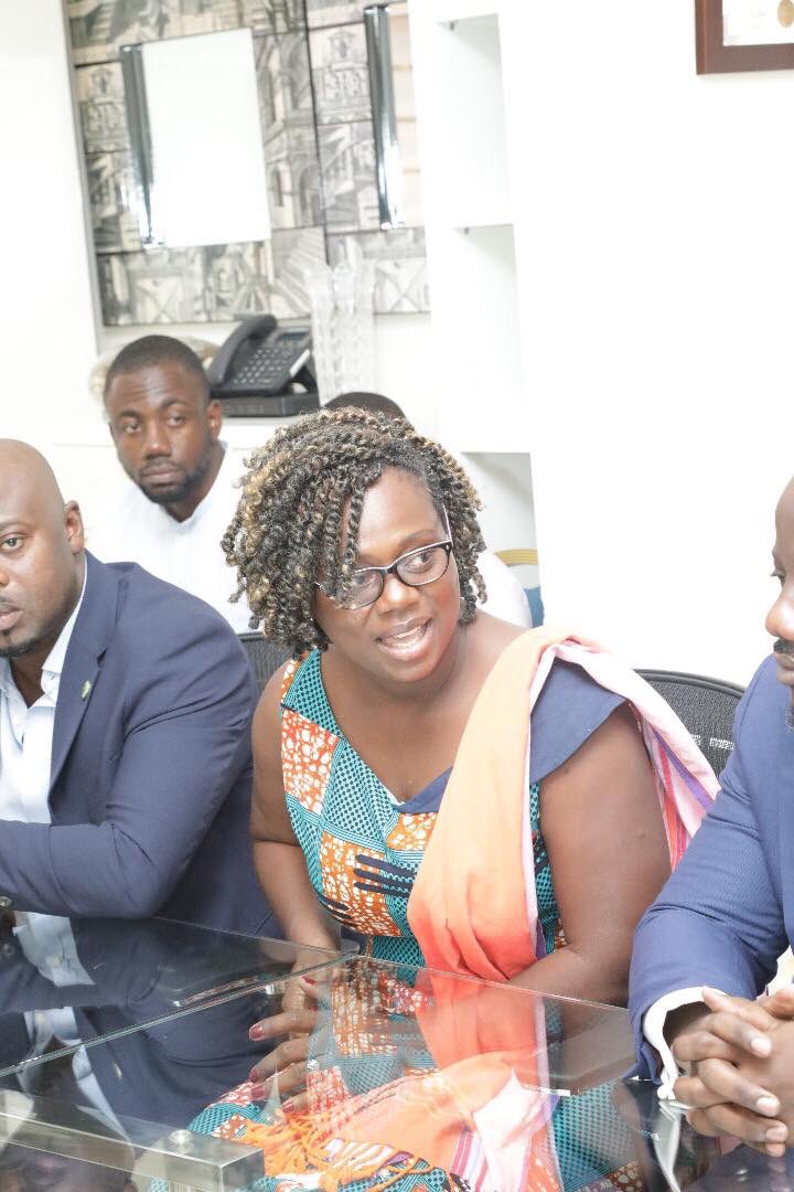 AFirstLadies's tweet photo. Her Excellency First Lady Rebecca Akufo-Addo @RAkufoAddo meets executives of the Ghana Rice Interprofessional body led by their president Nana Adjei Ayeh II. She was confident that it will lead to the creation of more jobs.
#EatLocalRice #Ghana #AfricaFirstLadies #kebetu https://t.co/Eof6UNiYPv