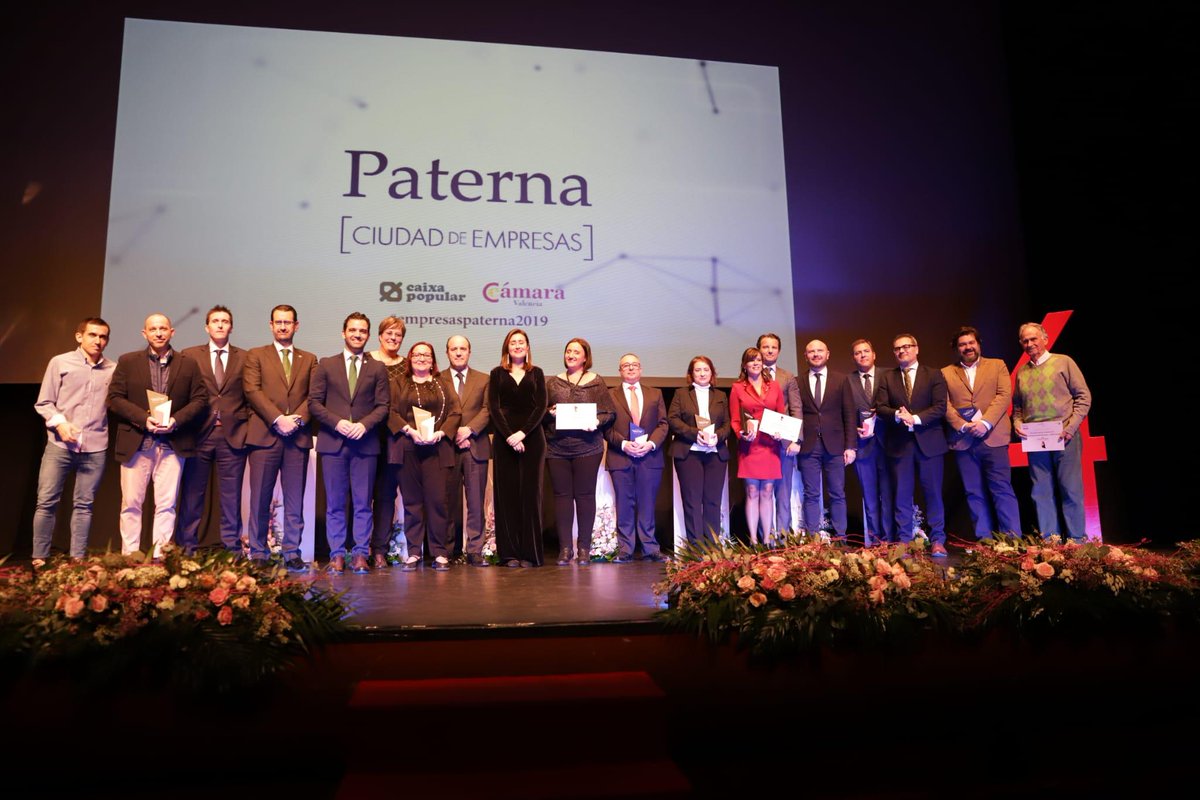 🎖 El <a href="/AytoPaterna/">Ayuntamiento Paterna</a> celebró la IV edición de los premios 'Paterna Ciudad de Empresas'. Acto que contó con la presencia del alcalde, <a href="/SagredoMarco/">Juan A. Sagredo l Alcalde de Paterna 🔥</a>, como anfitrión y del presidente de la <a href="/dipvalencia/">Diputació de València</a>, Toni Gaspar, que hizo entrega de uno de los reconocimientos #EmpresasPaterna2019