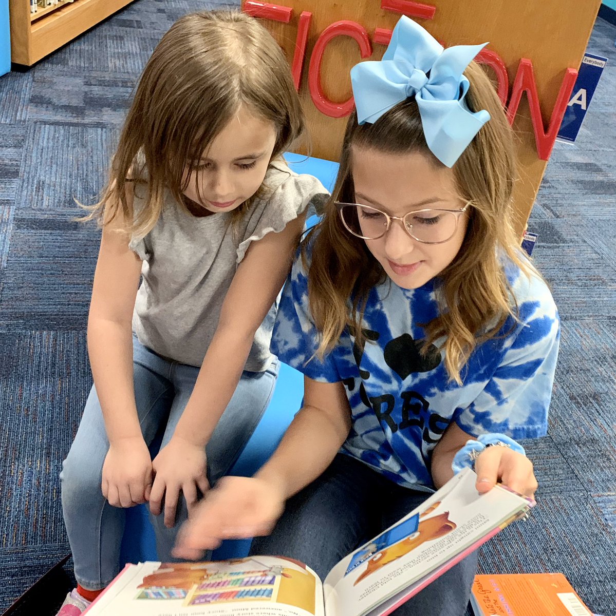 JCPrice331's tweet image. Building Relationships!!!
We LOVE our 5th grade reading buddies!!! @FairOaksRanchES @foresreads