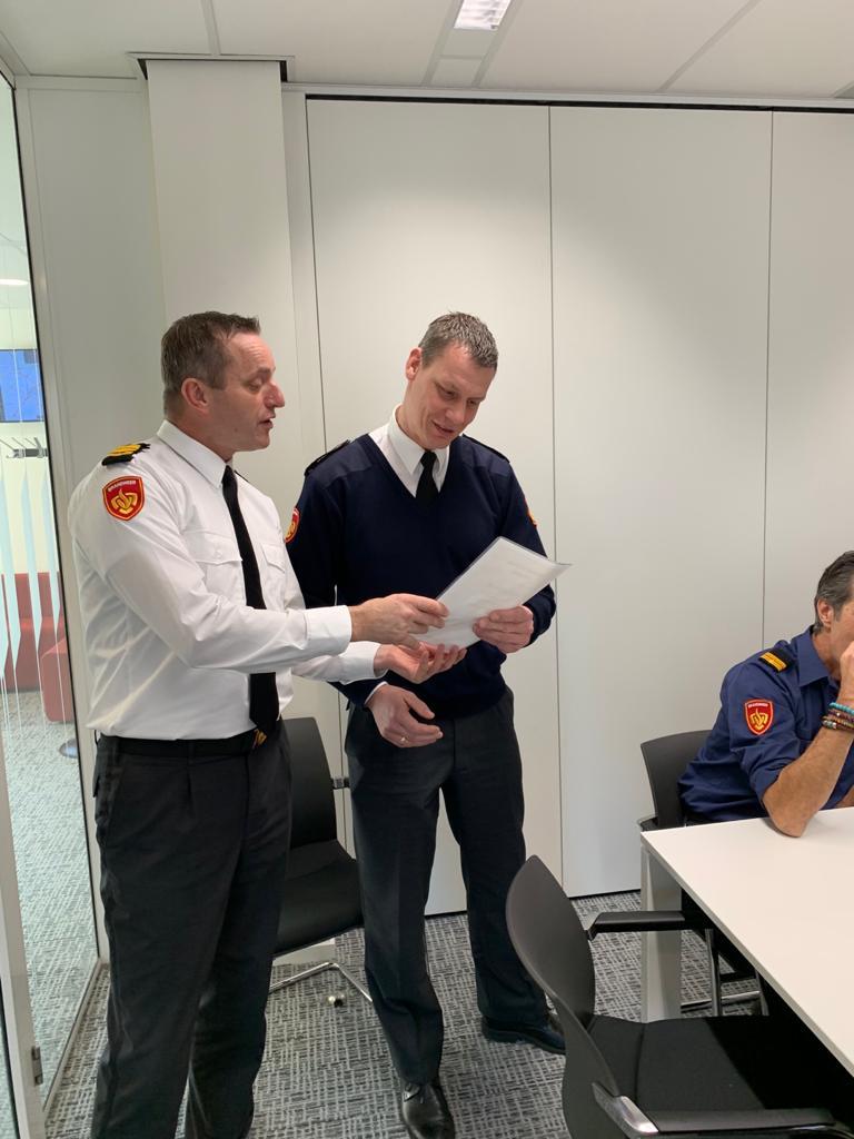 Vanmorgen mijn korpsspecifiek diploma OVD mogen ontvangen uit handen van Commandant Tijs van Lieshout. Erg blij mee! <a href="/BrandweerAA/">Brandweer AA</a> @OVDinde mooistestad