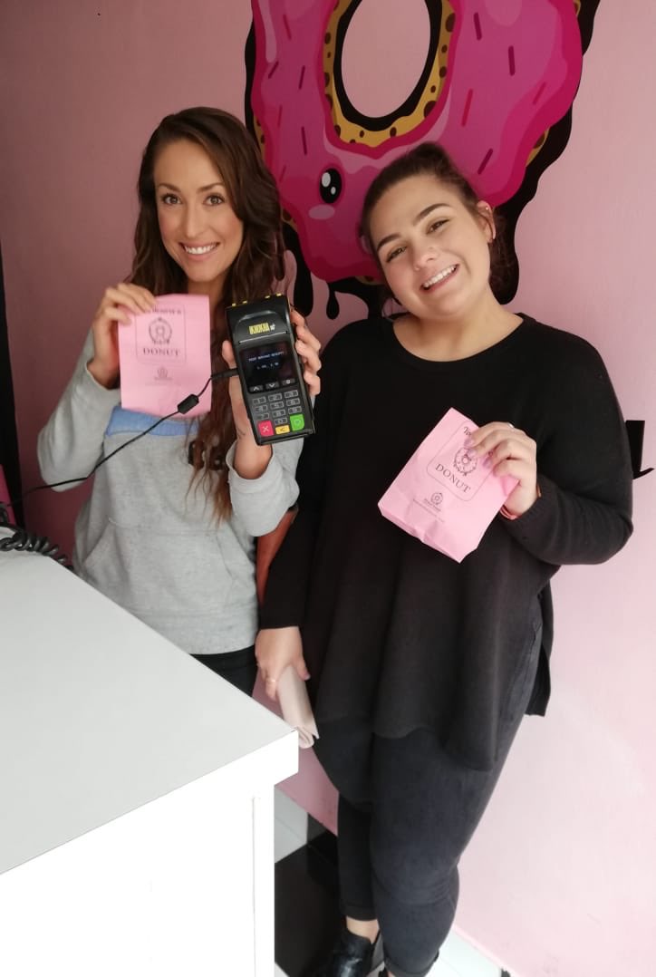 iKhokhaSA's tweet image. There’s still time to enter into this week’s #iKhokhaCashBack and get R3000 ✨💸