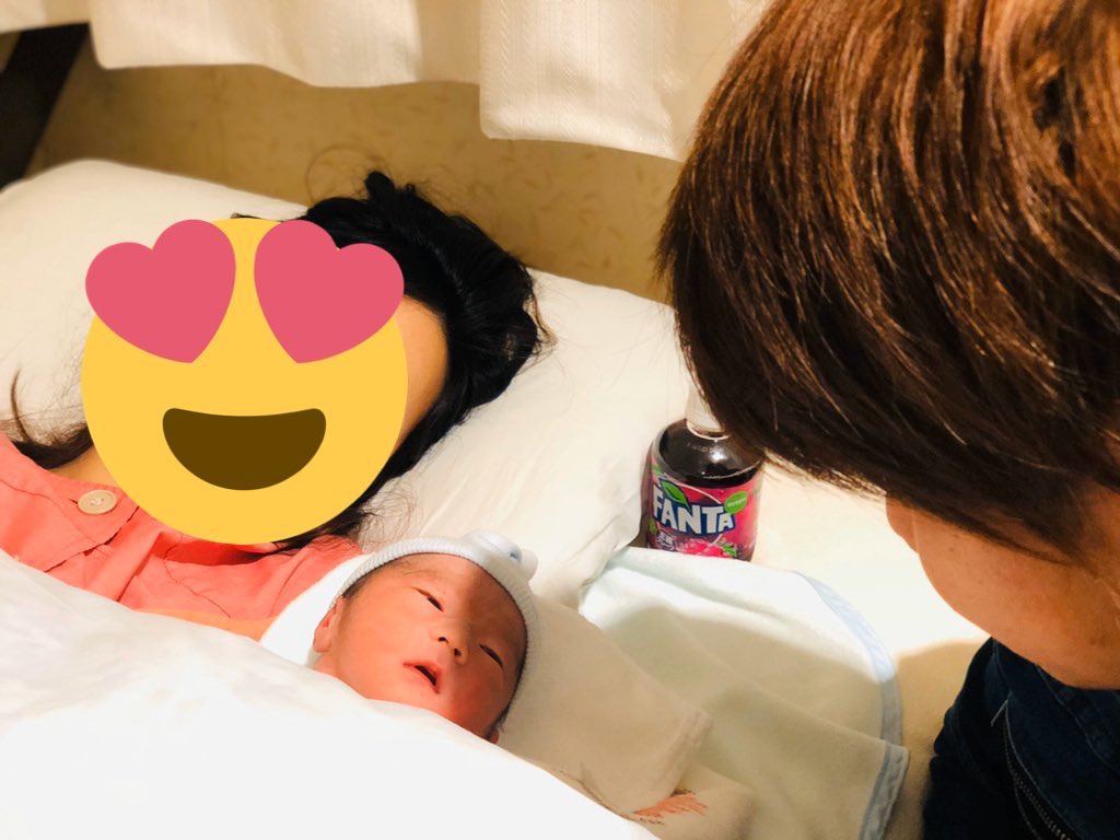 manachan030's tweet photo. *

・R 01.12.12
・20時01分
・2304gの小さなBABY BOYが産まれました👶🏻💓

* https://t.co/12WgH4U49j