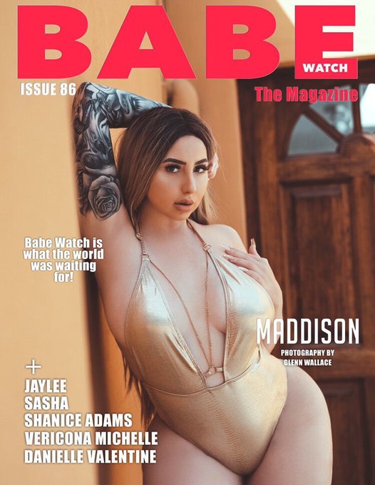 Got my first cover 😍😍 a magazine in Miami 🔥🔥🔥 https://t.co/HKokaCxhMQ