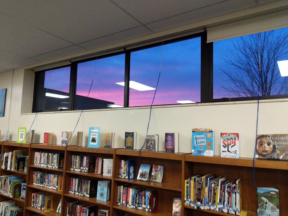 ReaderRBS's tweet photo. So glad that I took a moment to admire the sunrise. Loved seeing my students doing the same thing.❤️  #cpsbest #EaglesATWork #cpslmc https://t.co/3uFN0FgWfg