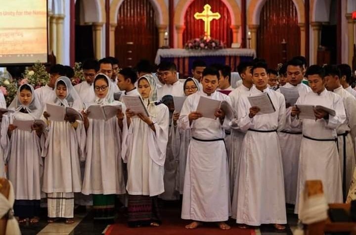 PhyoeThiriMaun1's tweet photo. .Muslim,Hindus,Buddhist and Christian we all living together peacefully.
#WeStandWithAungSanSuKyi 
#Myanmar #AungSanSuuKyi https://t.co/u7YNHtwn7q