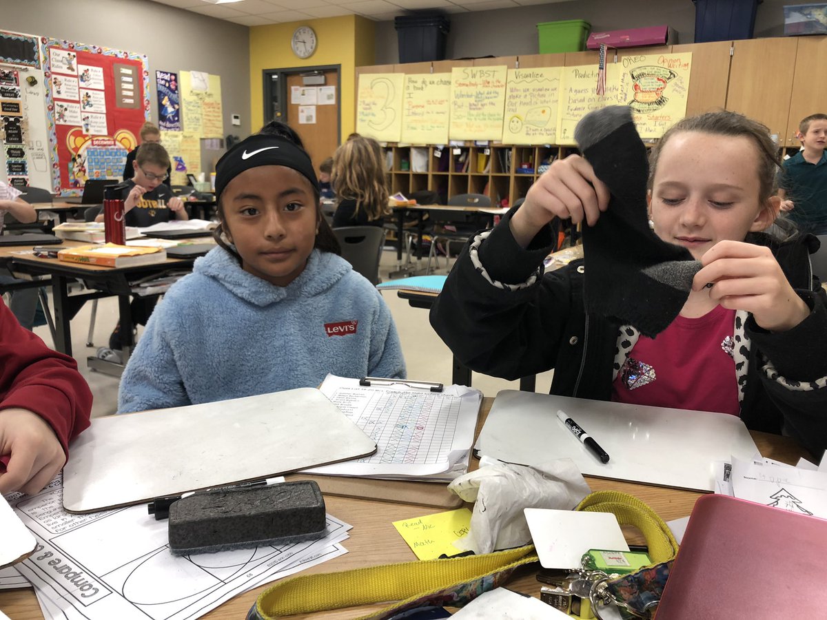 MrsFrenchPES's tweet photo. Math center fun! #pesd32 https://t.co/2XiUDK66FD